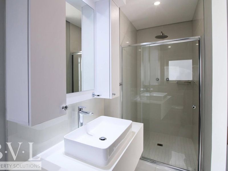 8-Bedroom Exclusive Residence for Sale in Ludwigsdorf - Photo 6