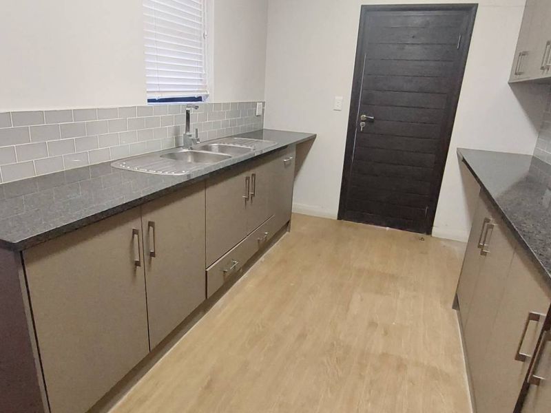 3 Bedroom house in Meersig Walvis Bay - Photo 4