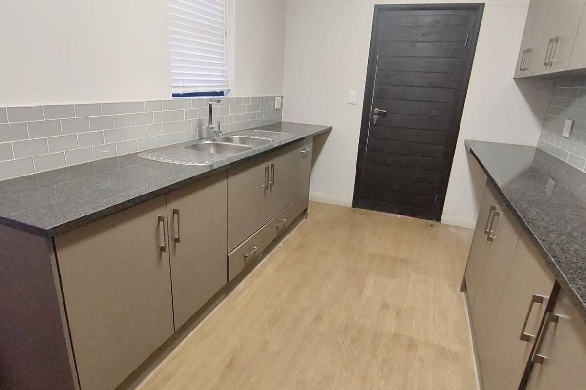 3 Bedroom house in Meersig Walvis Bay - Photo 4