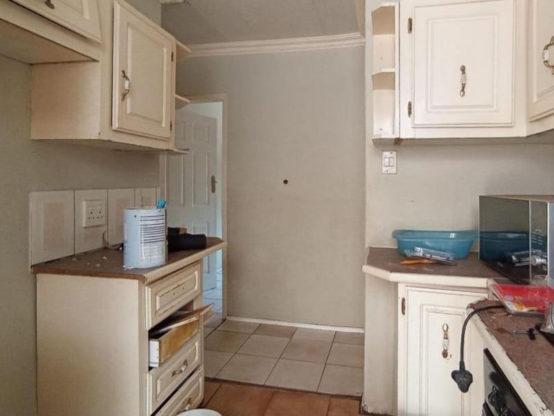 3 Bedroom House for Sale in Mabopane - Photo 2