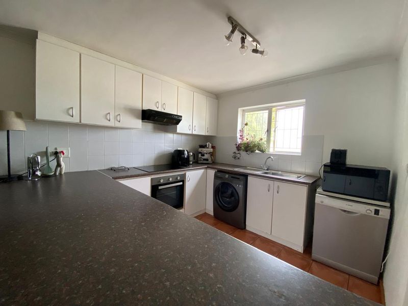 2 Bedroom Duplex Townhouse to rent in Oude Westhof - Photo 7