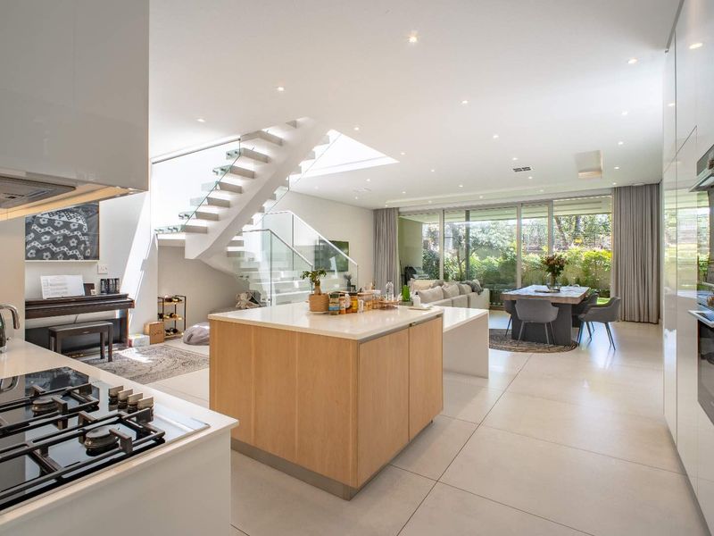 Modern Three Bedroom Home for Sale in Prestigious One Iris, Morningside - Photo 5