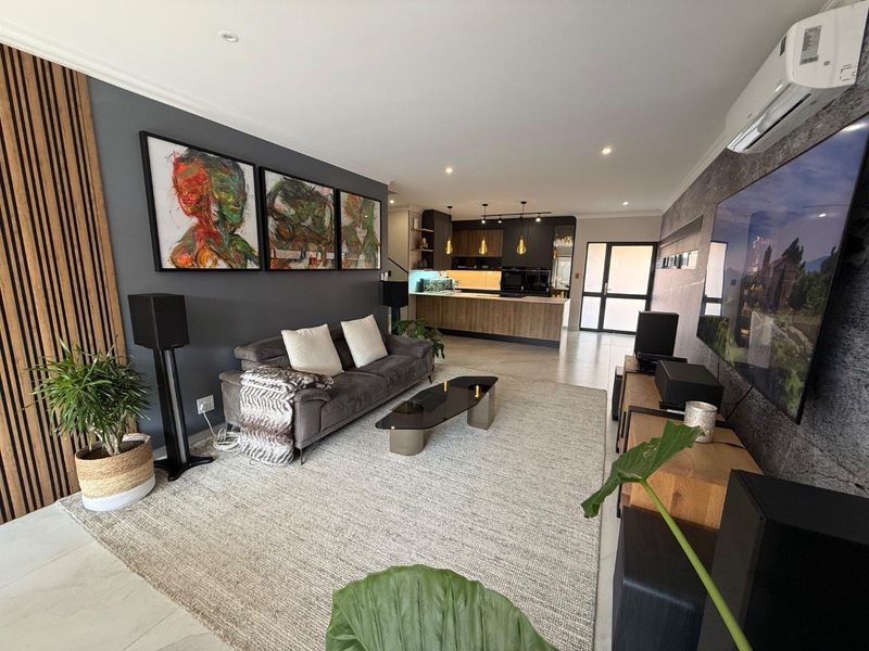 Luxury 4/5-Bedroom Contemporary Residence with Premium Finishes, Smart Home Features & Designer Living - Photo 7