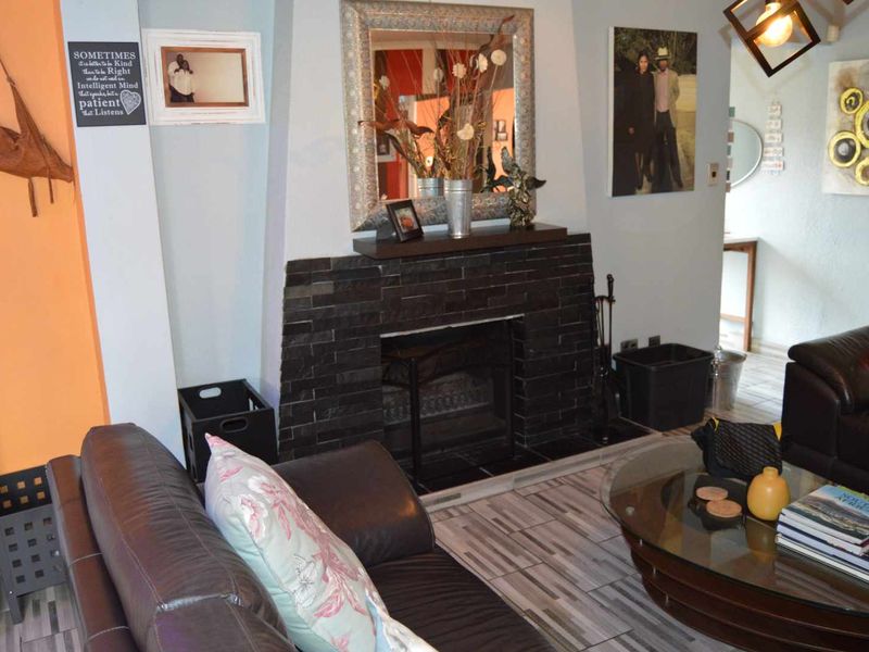 Modern 4 Bedroom Home For Sale in Brackendowns - Photo 10