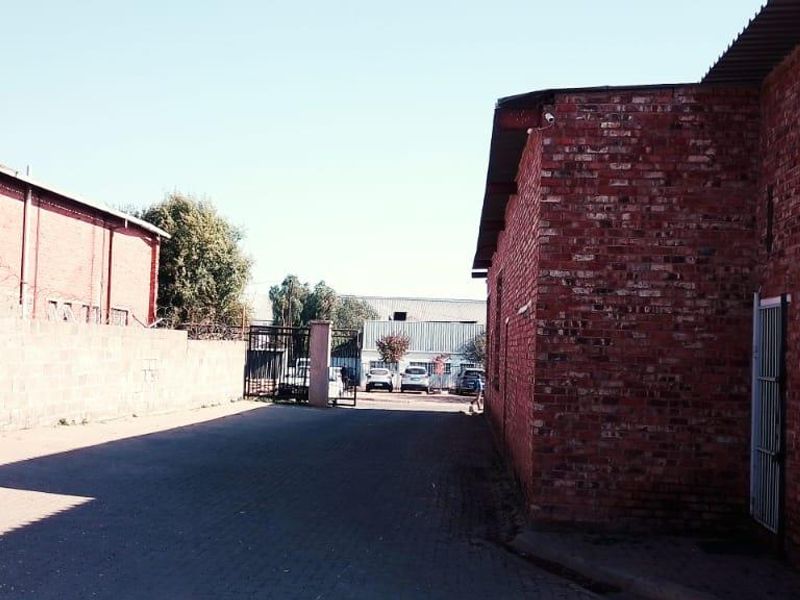 60 YEAR OLD BUSSINESS FOR SALE .LIFE TIME CLIENTS.LOTS OF NEW OPPERTINITIES.STEP IN AND DO BUSSINESS - Photo 4