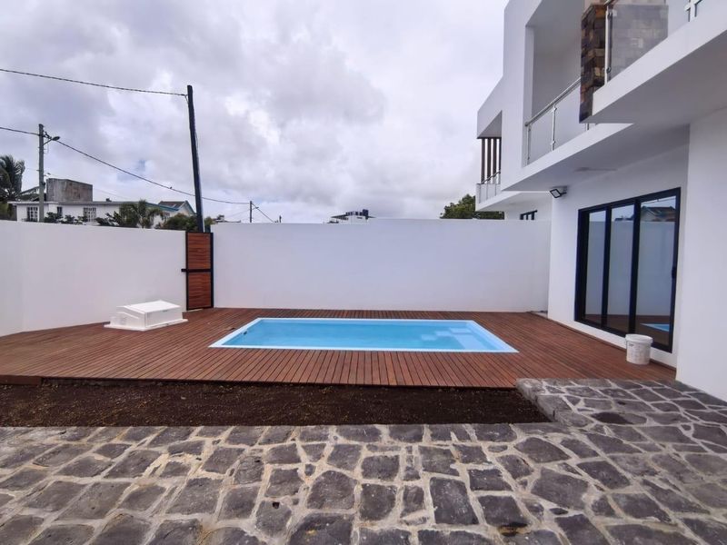 Welcome to Trou Aux Biches: Modern 4-Bedroom Villa with Pool - Photo 4