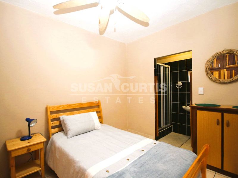 4 Bedroom Townhouse - Photo 8