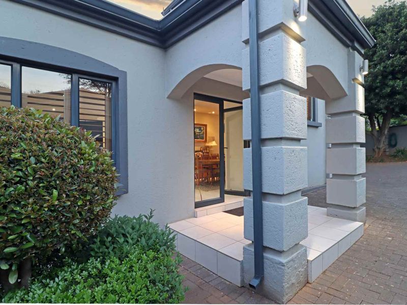 Exceptional 3 bedroom home in the sought after Featherbrook Estate. - Photo 6