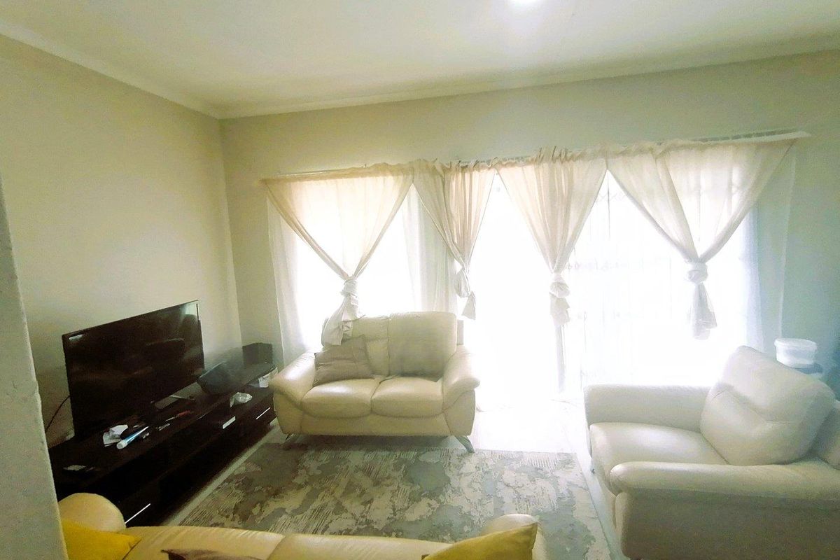 Charming 2-bedroom Cluster House - Photo 5