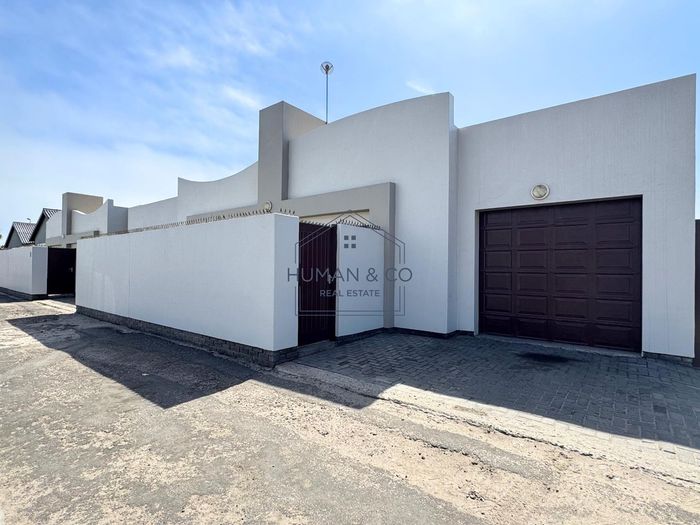 Property #2386659, Townhouse Sold in Walvis Bay Central