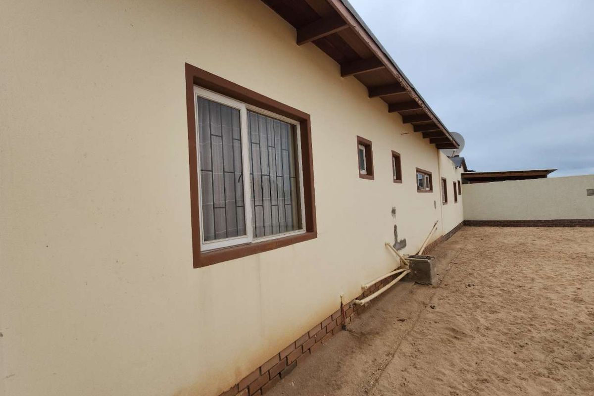 Give this house some TLC and you have a home. - Photo 3