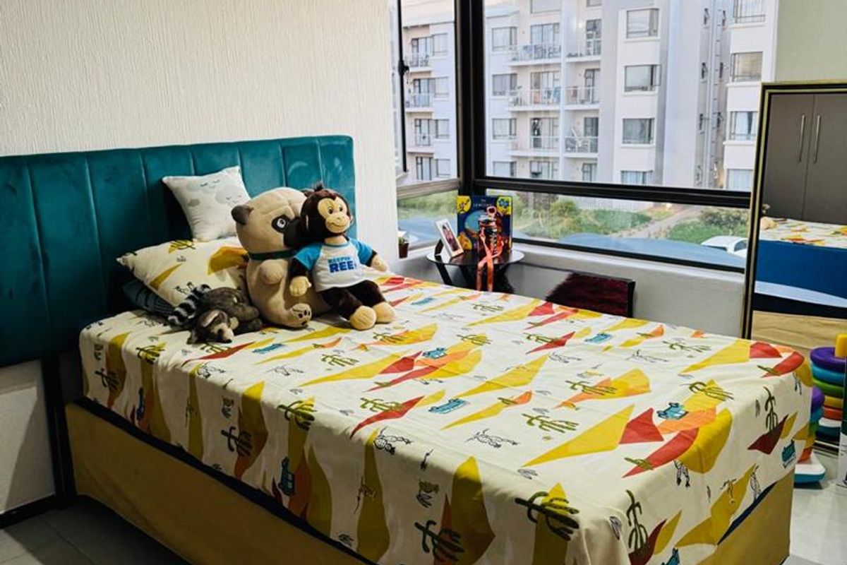 *Modern 3-Bedroom Apartment in Broadacres - Photo 3