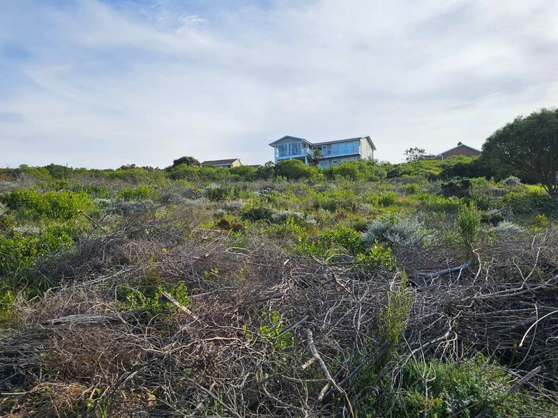 Large stand with partial sea views. - Photo 8