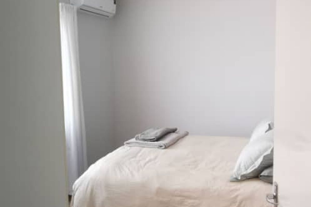 young professional - Photo 3