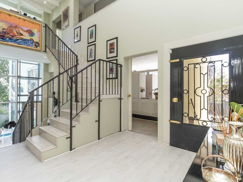 "Luxury Meets Innovation: Where Luxury and Comfort Unite" - Photo 4