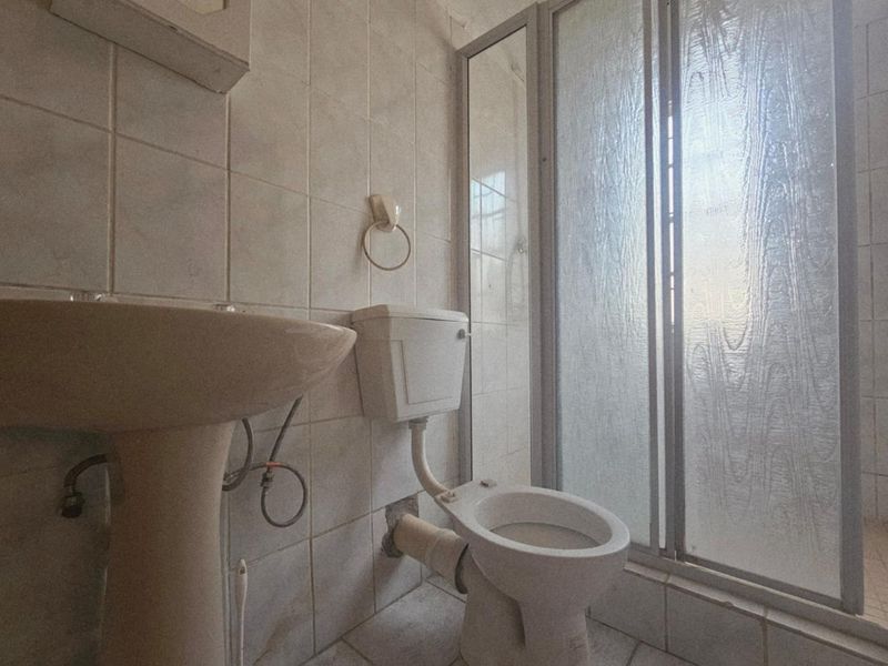 Charming Family Home with Income Potential in a Peaceful Suburb - Photo 10