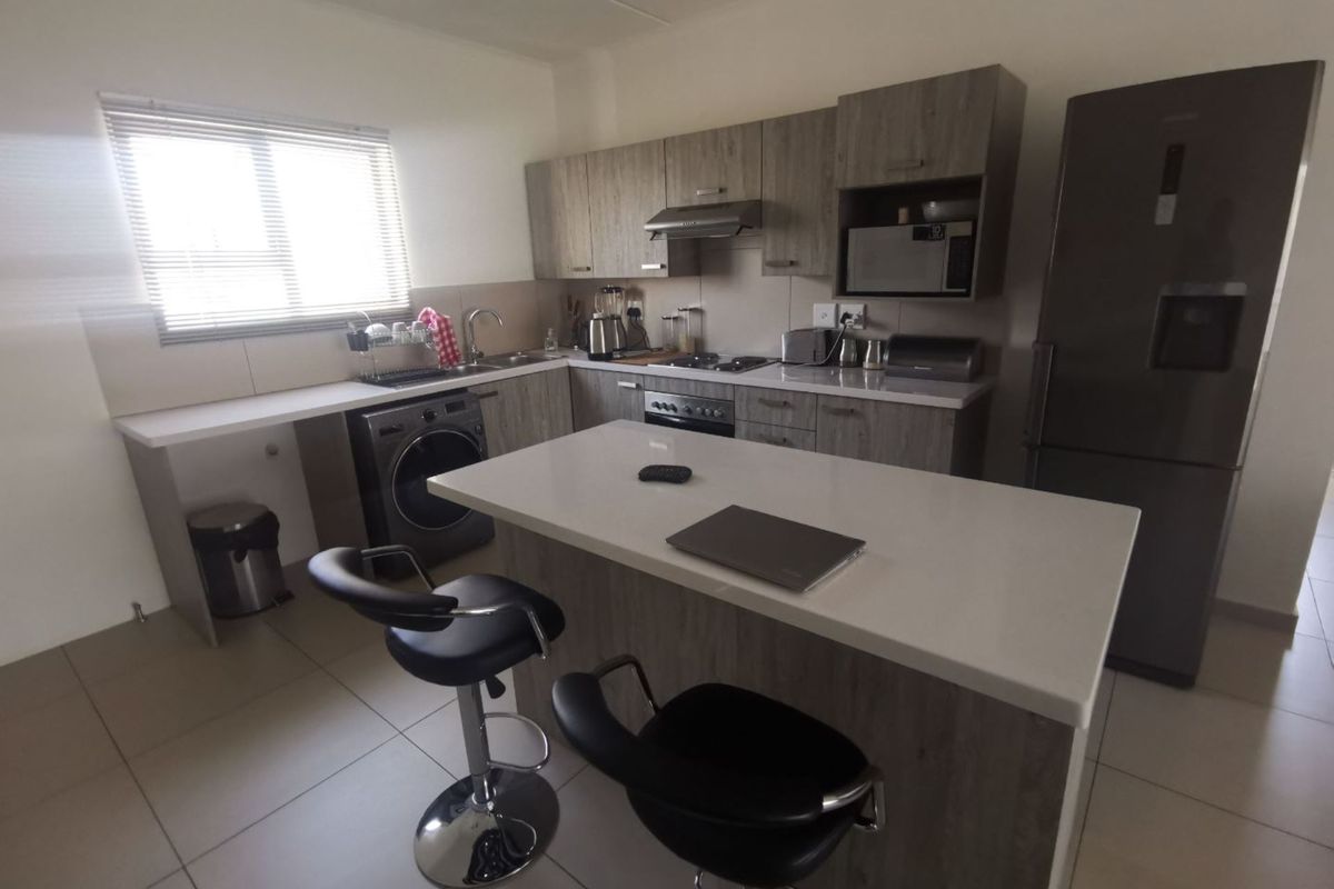 Two Bedroom Apartment  to rent in Midrand - Photo 5
