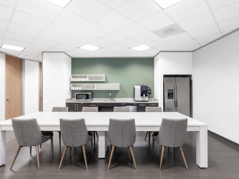 All-inclusive access to professional office space for 4 persons in Regus Victoria Country Club. - Photo 7