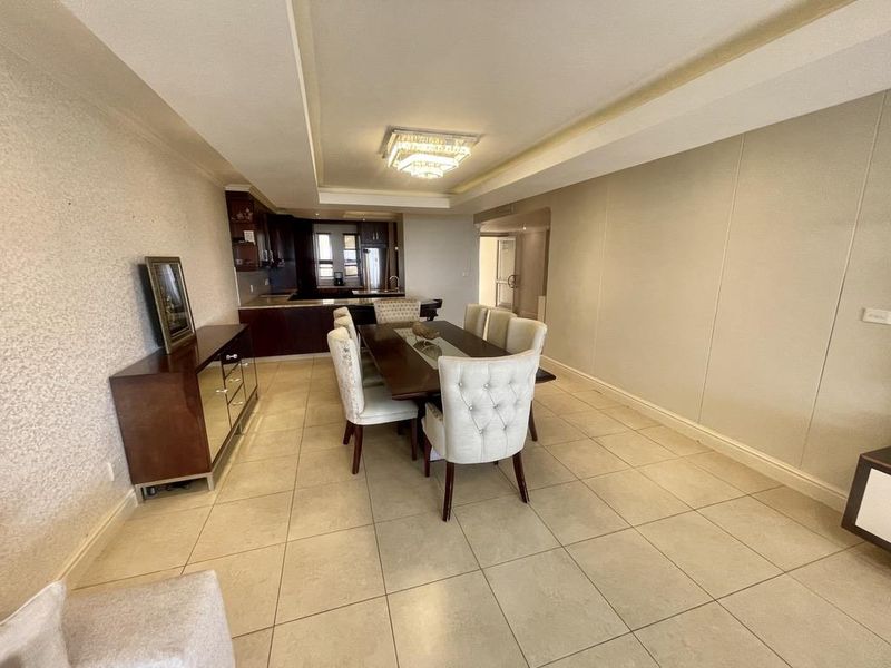 Hendra - Elegant 4-Bedroom First Floor Apartment with Stunning Sea Views – Ilala Ridge Estate - Photo 6