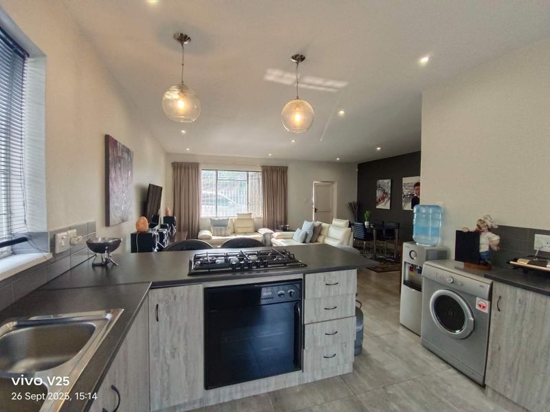 Ultra Modern Home with Flatlet for Sale - Photo 8