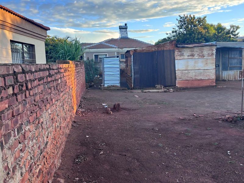 VACANT LAND IN SOSHANGUVE EXT 12 - Photo 6