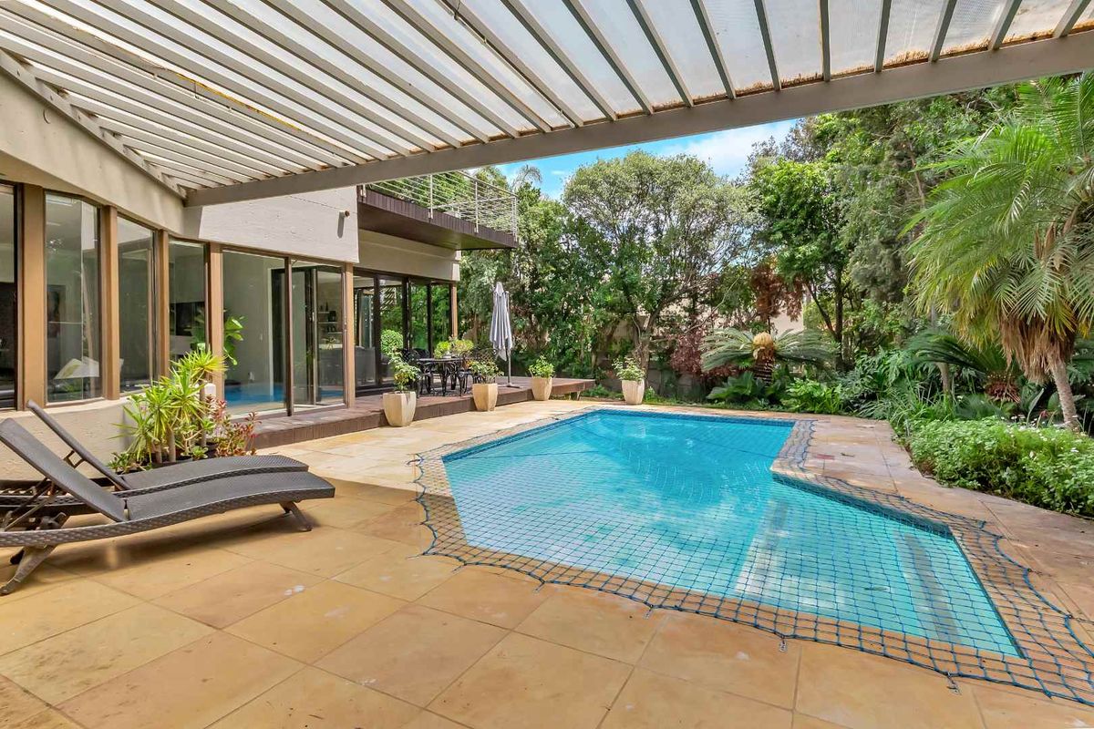 MODERN SPACIOUS AND STYLISH HOME - Photo 2