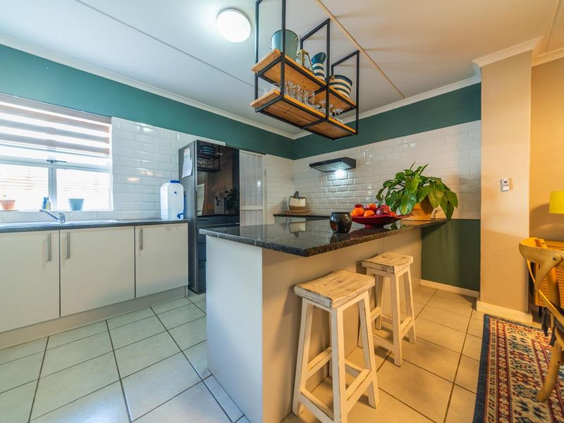 3-Bedroom Townhouse for sale in Stellenbosch - Photo 9