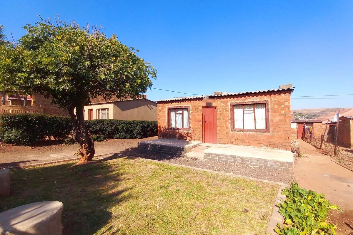 Two Bedrooms house for sale in Atteridgeville - Photo 2