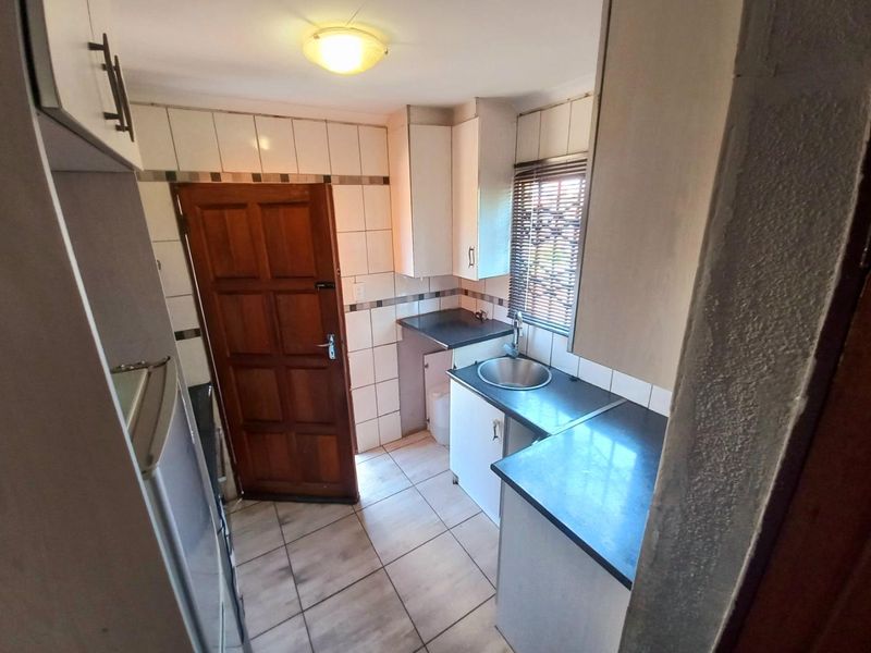 Two Bedrooms house for sale in Soshanguve VV - Photo 8