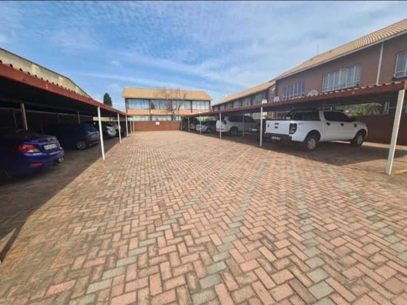 2/3 bedroom apartment for sale in Towerby - Photo 2