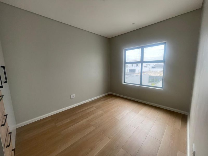 Brand New Family Home - Photo 9