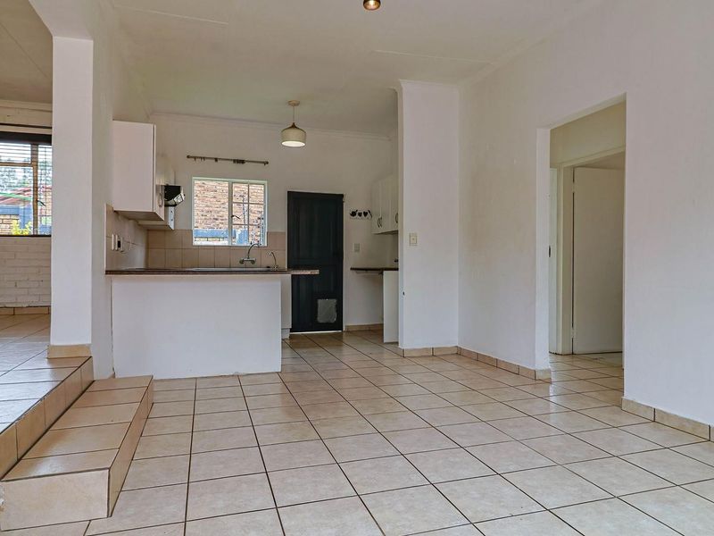 🏡 Townhouse for Sale – R 870 000 In Wilgeheuwel - Photo 9