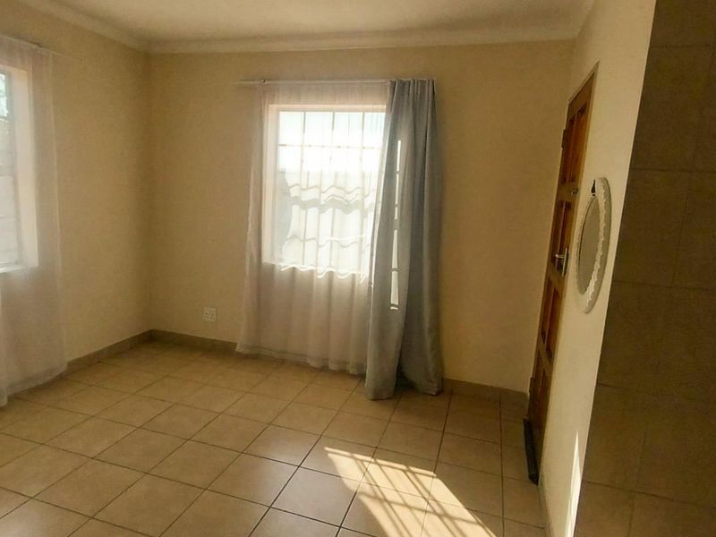 3 bedroom in Thatch hill estate - Photo 4