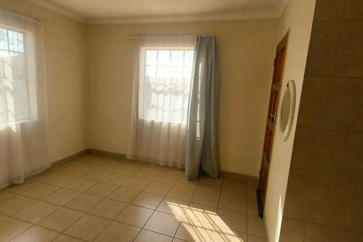 3 bedroom in Thatch hill estate - Photo 4