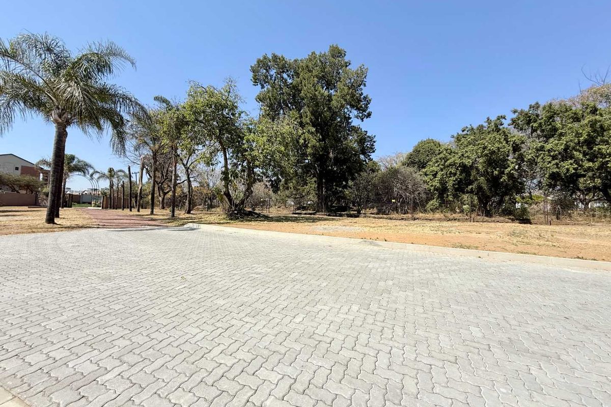 🌟 Prime Kyalami Location – Investment Holding with Storage & Multiple Dwellings 🌟 - Photo 4