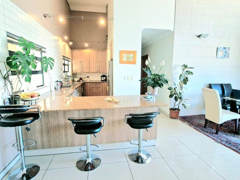 Spacious Bedford Centre Apartment – Prime Position, Exceptional Potential! - Photo 9