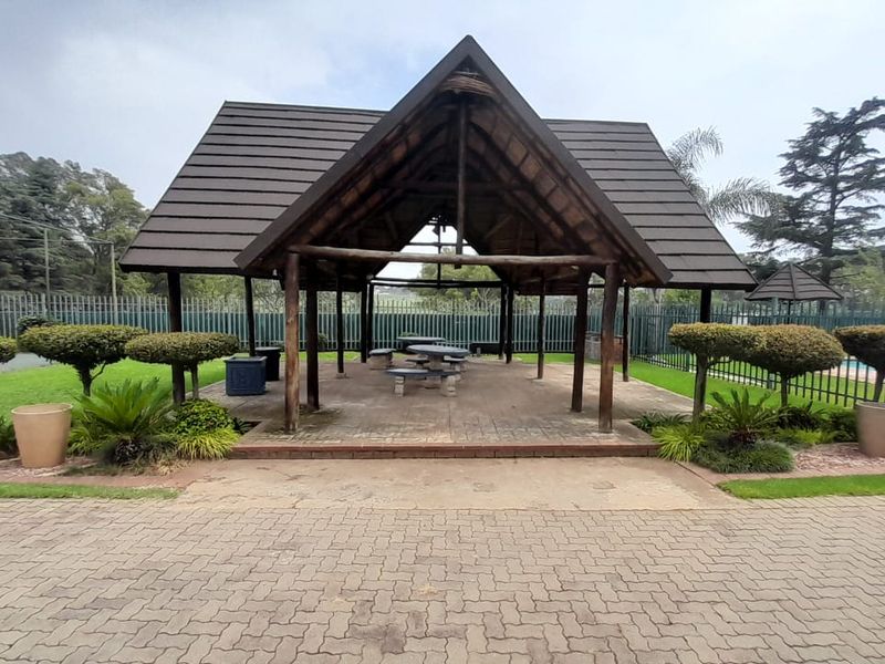 Lovely first floor townhouse - Photo 3