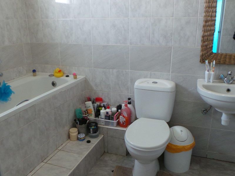 Duplex Home close to the Lagoon - Photo 7