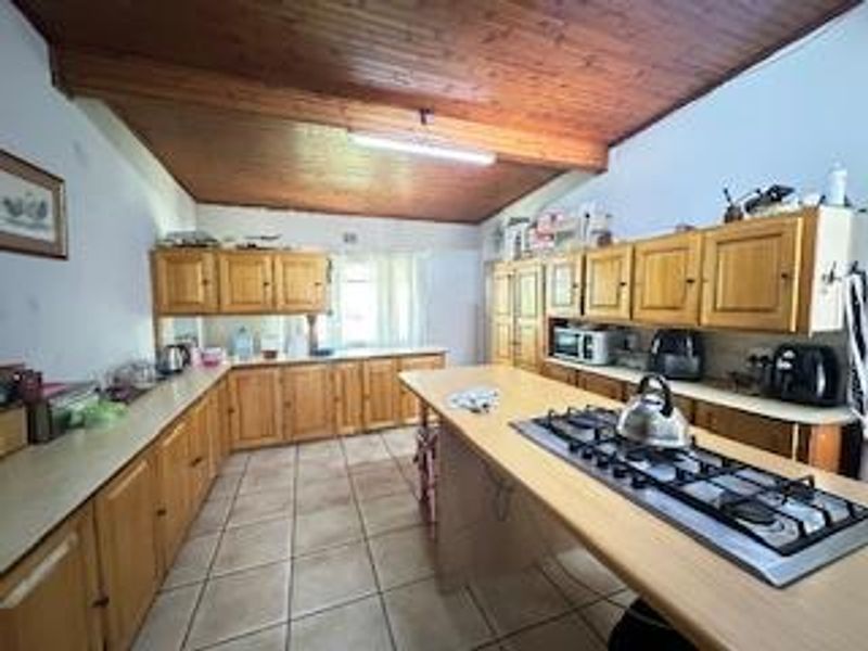 Discover Farm Life: 8.5-Hectare Gem in Vastfontein Awaits! - Photo 6