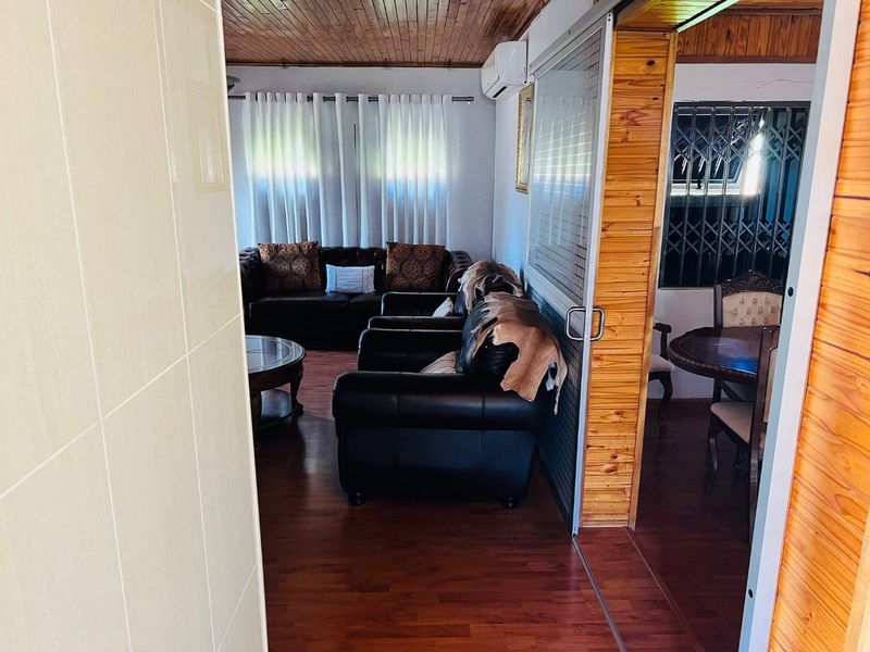 An absolute Gem - Photo 5