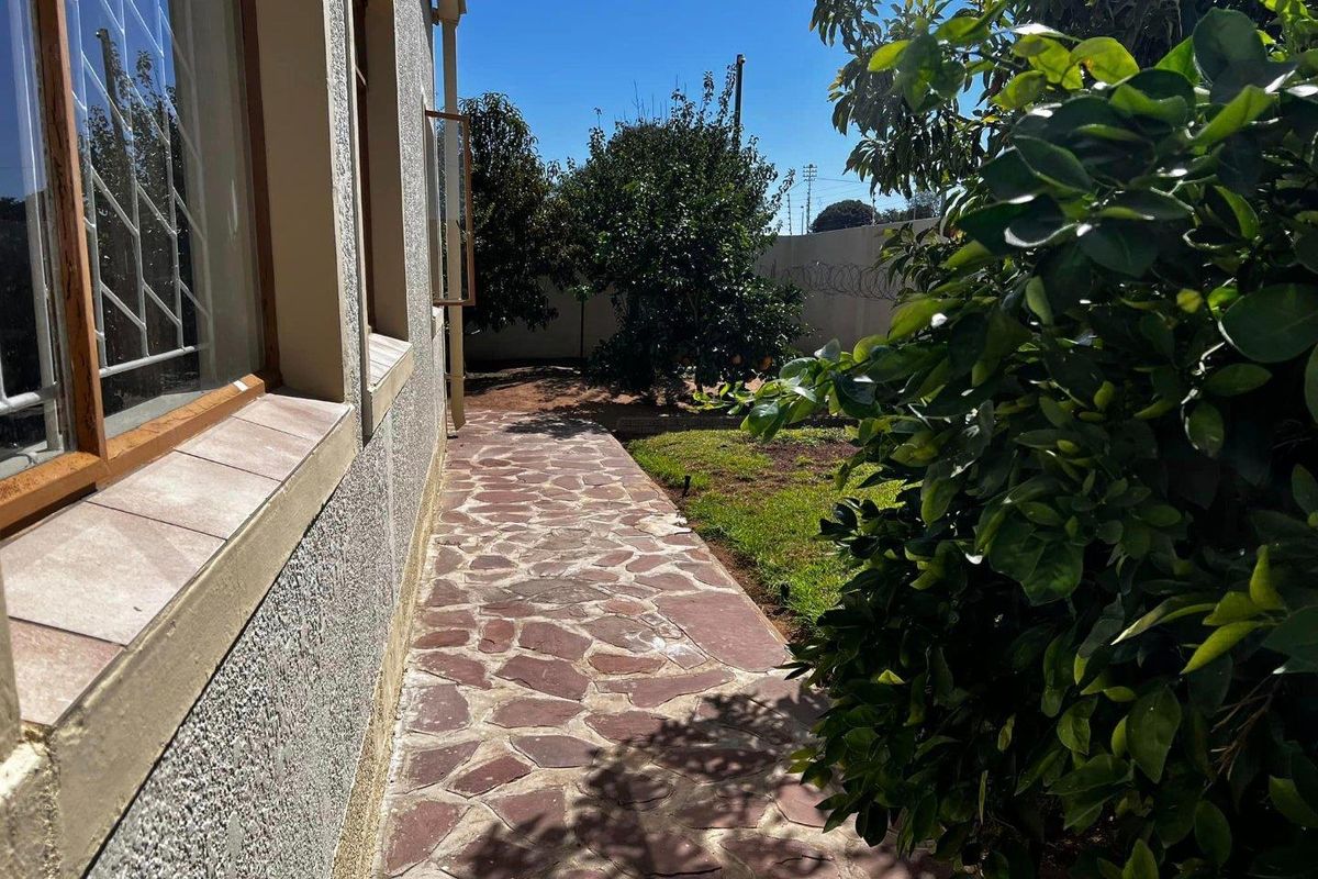 3 Bedroom House For Sale in Okahandja - Photo 2