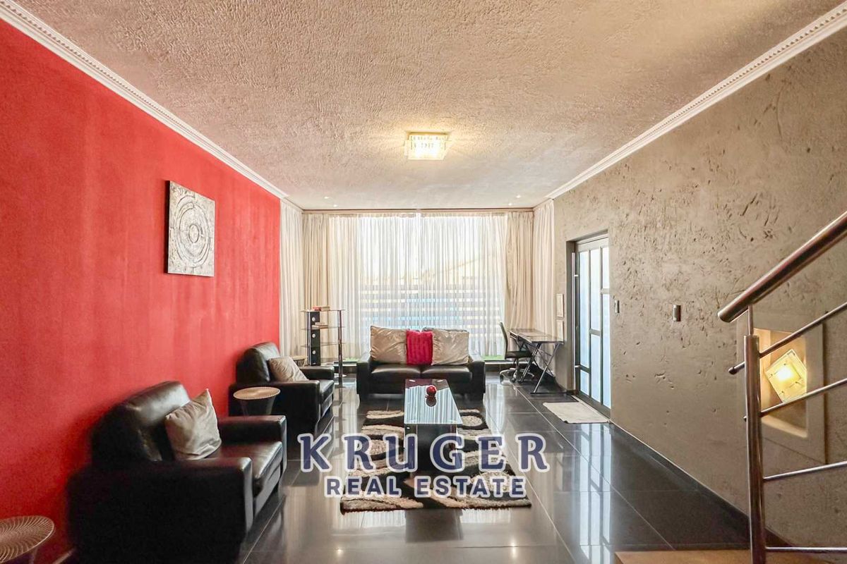 Character-Filled Home with Spacious Living - Photo 3