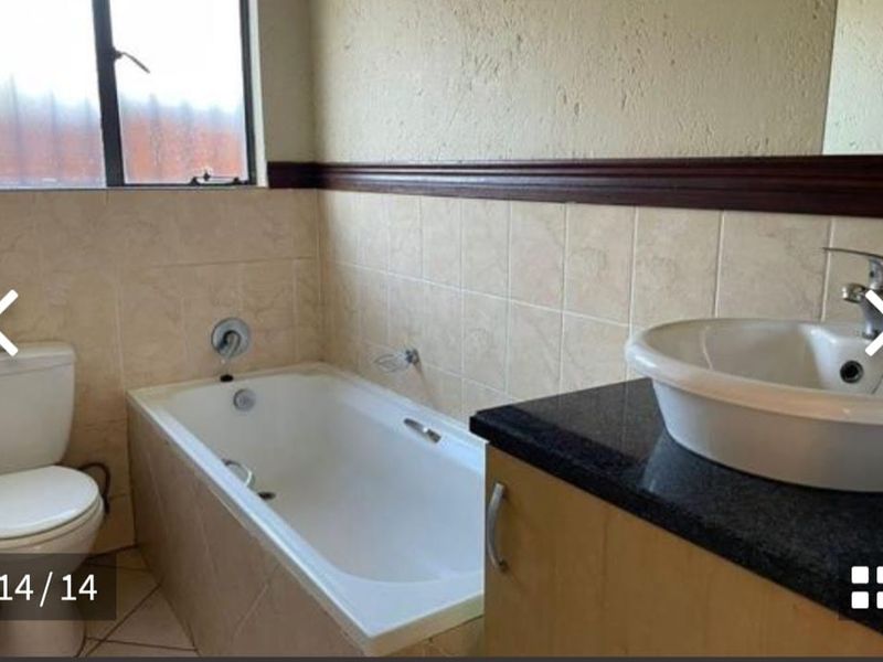 A ready to move in 2 beds 2 bathroom apartment - Photo 7