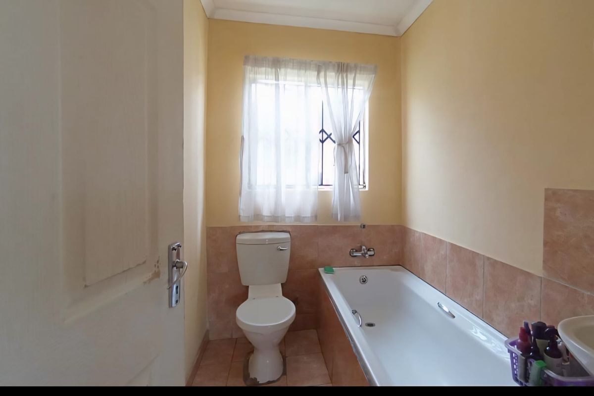 2 Bedroom House for Sale in Soshanguve Ext6 - Photo 4