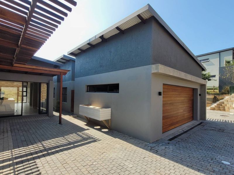 Palm Lakes Estate Rental - Photo 2