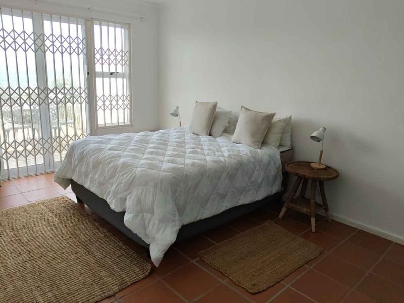 4 BEDROOM TOWNHOUSE WITH SEA VIEWS - Photo 8