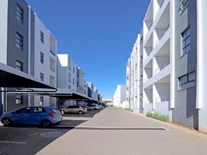 3bed 2 bath - Photo 4