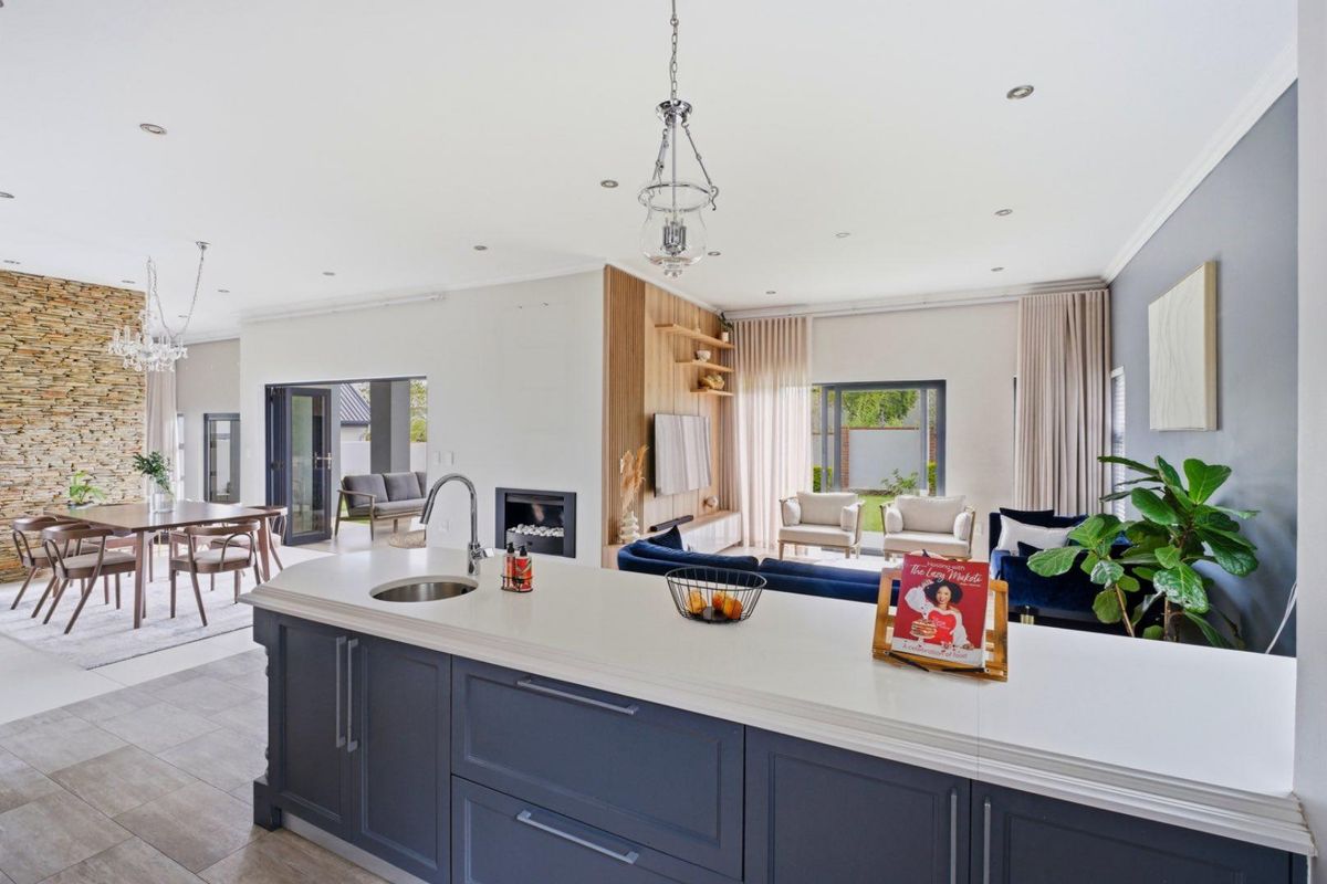 Modern Four Bedroom Home For Sale in Waterfall Country Village Estate - Photo 5