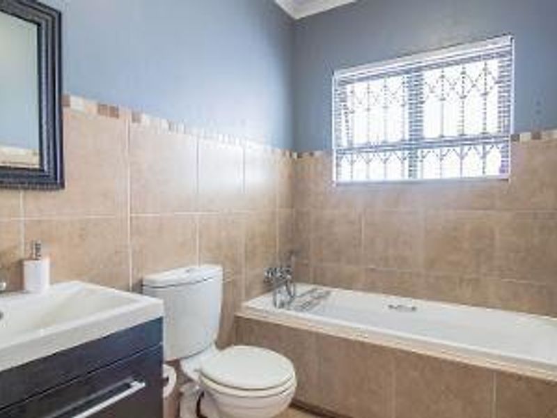 3 Bed House for Sale - Photo 6