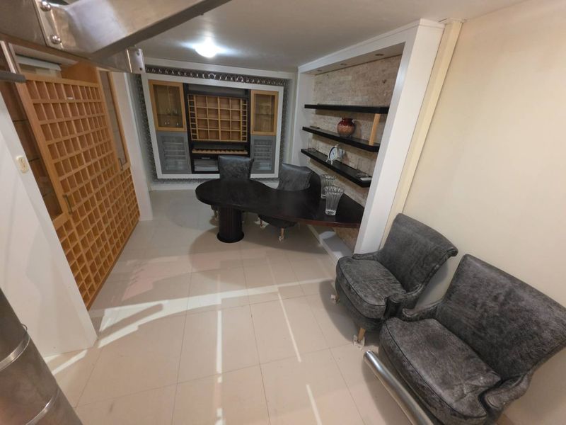 6 Bedroom Mansion in Herboth's Blick - Photo 10